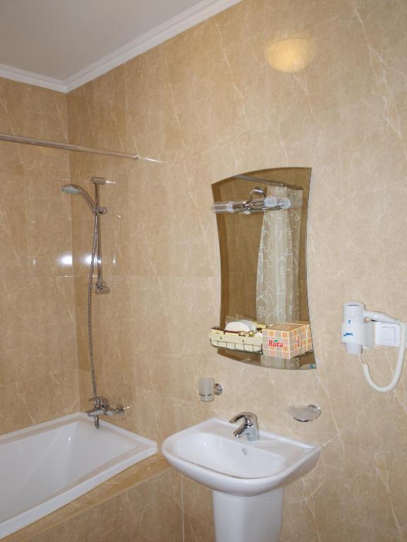 Domus Hotel-1 Κίεβο Εξωτερικό φωτογραφία