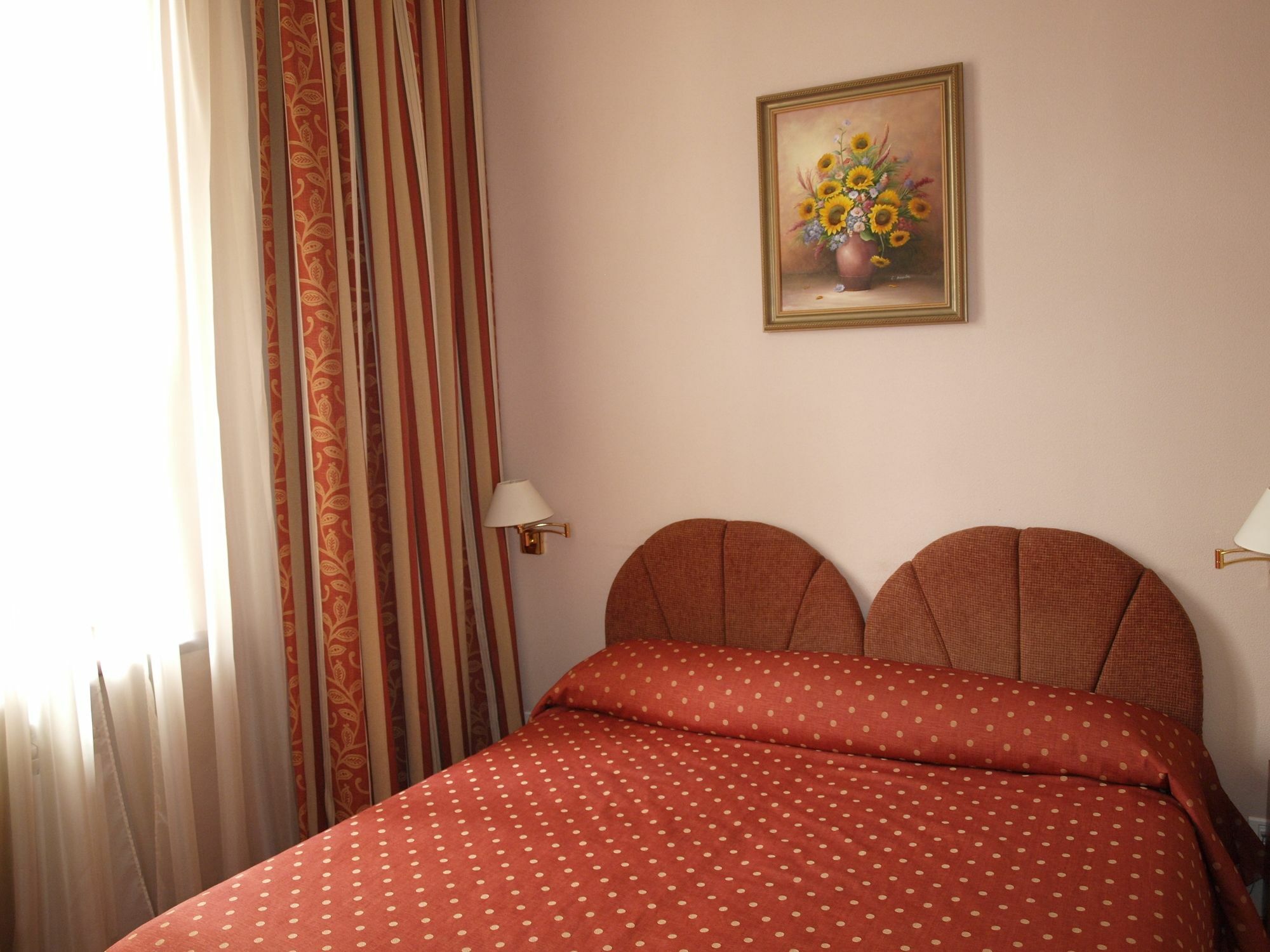 Domus Hotel-1 Κίεβο Εξωτερικό φωτογραφία