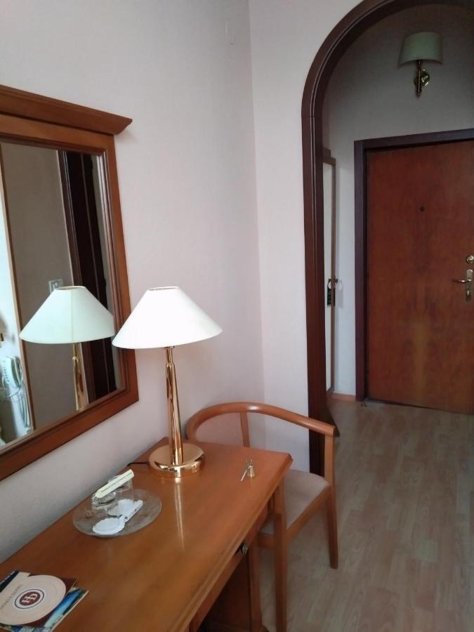 Domus Hotel-1 Κίεβο Εξωτερικό φωτογραφία