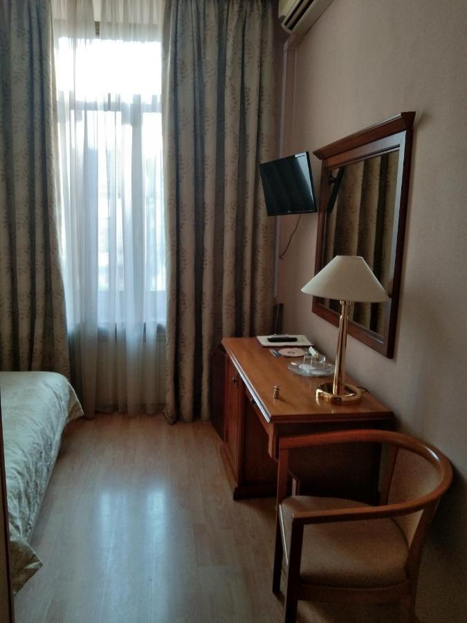 Domus Hotel-1 Κίεβο Εξωτερικό φωτογραφία