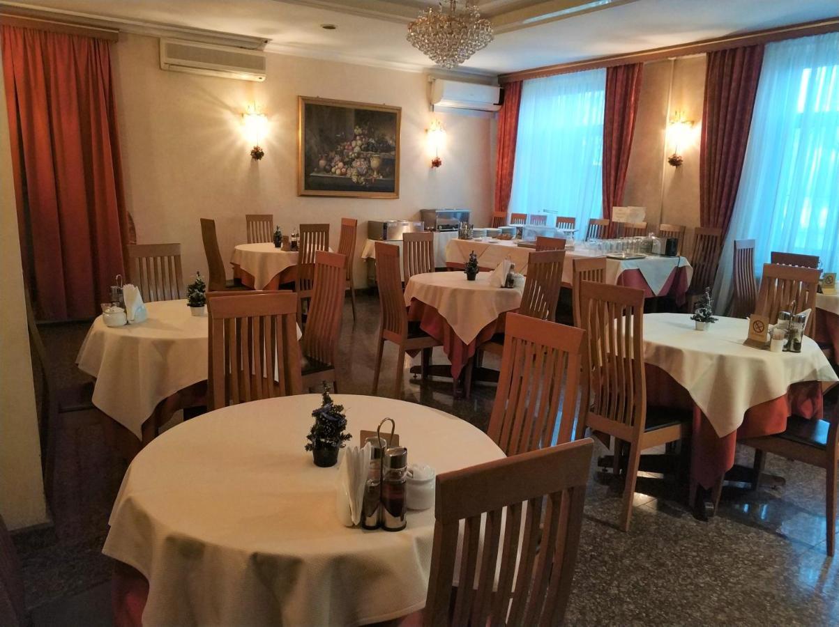 Domus Hotel-1 Κίεβο Εξωτερικό φωτογραφία